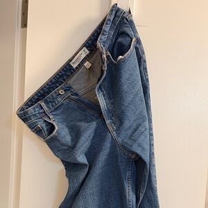 Abercrombie Blue Curve Love 90s Relaxed High Rise Jeans Distressed Hem